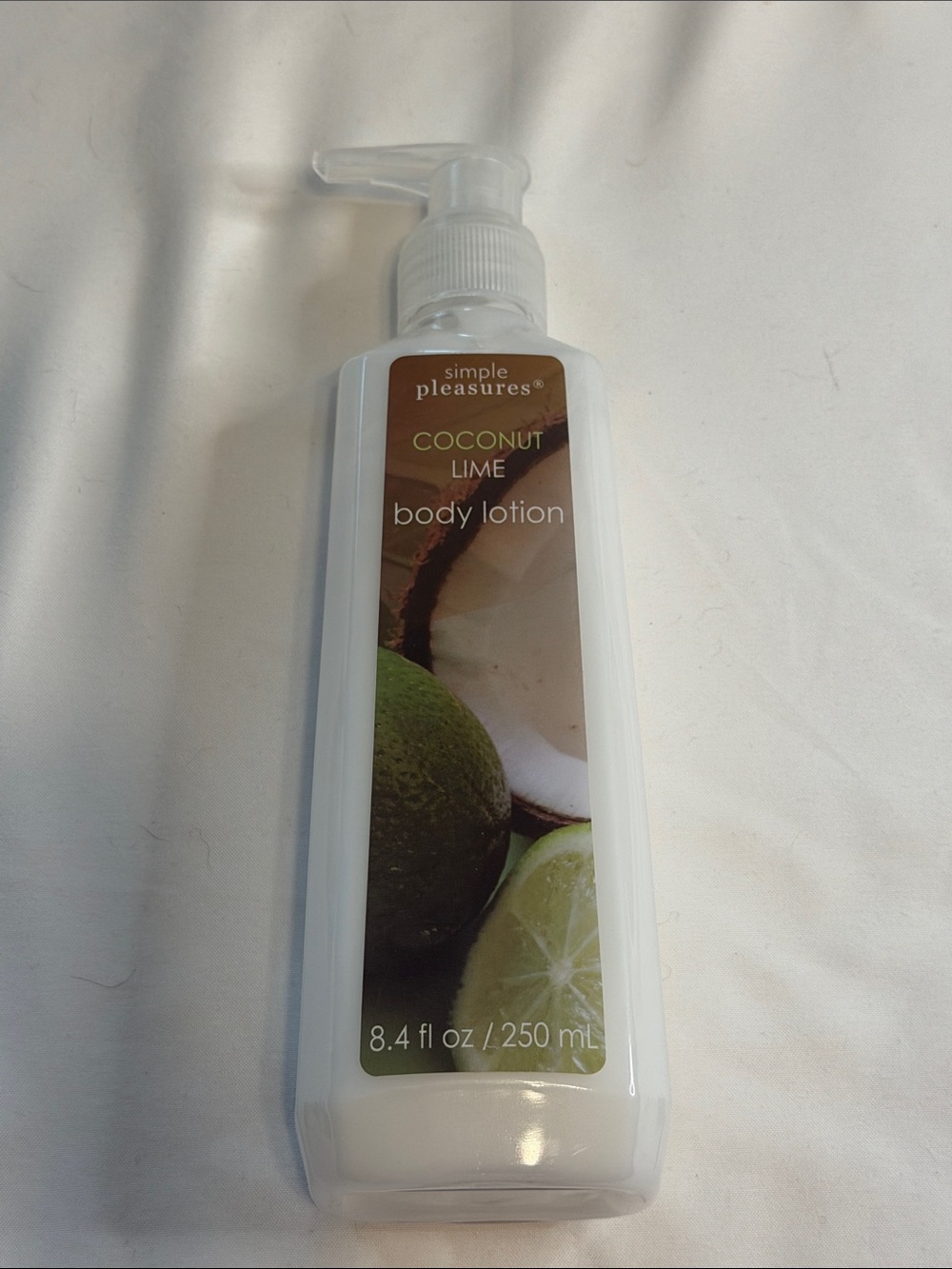 Simple Pleasures Coconut Lime Body Lotion - White